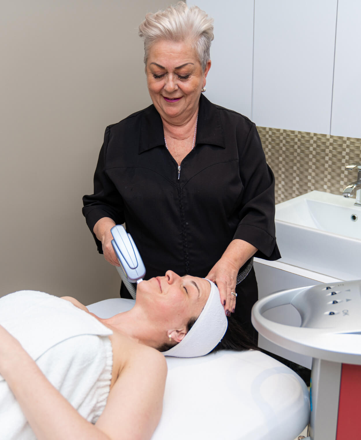 laser-therapy-wrinkle-couperose-dark-spots