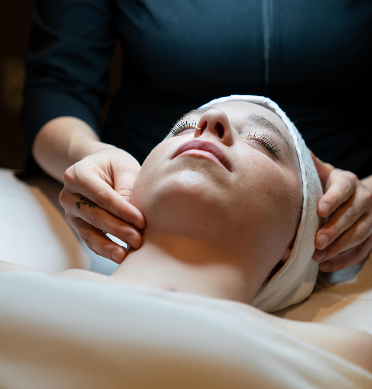 spa-treatments-facial-microdermabrasion-skin-care